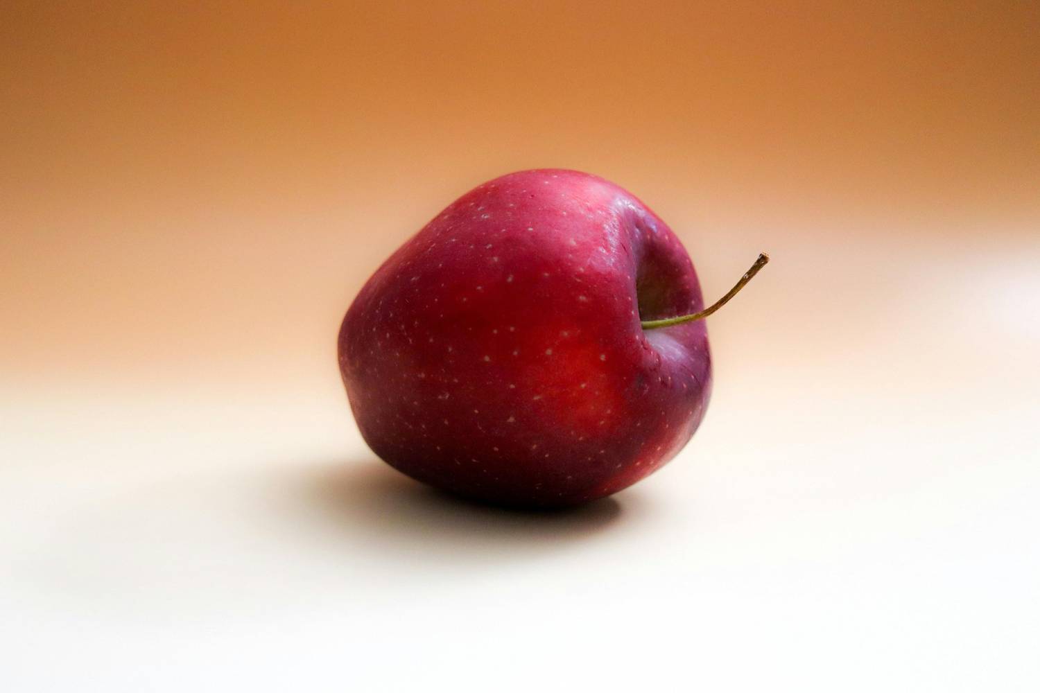 Crvena jabuka